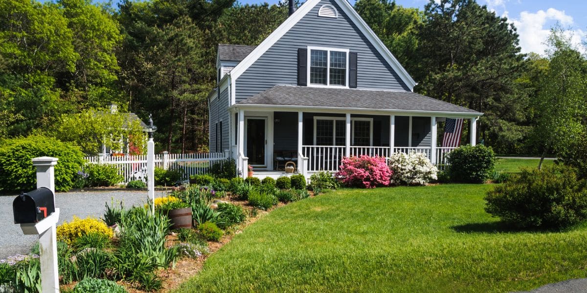 home with nice curb appeal